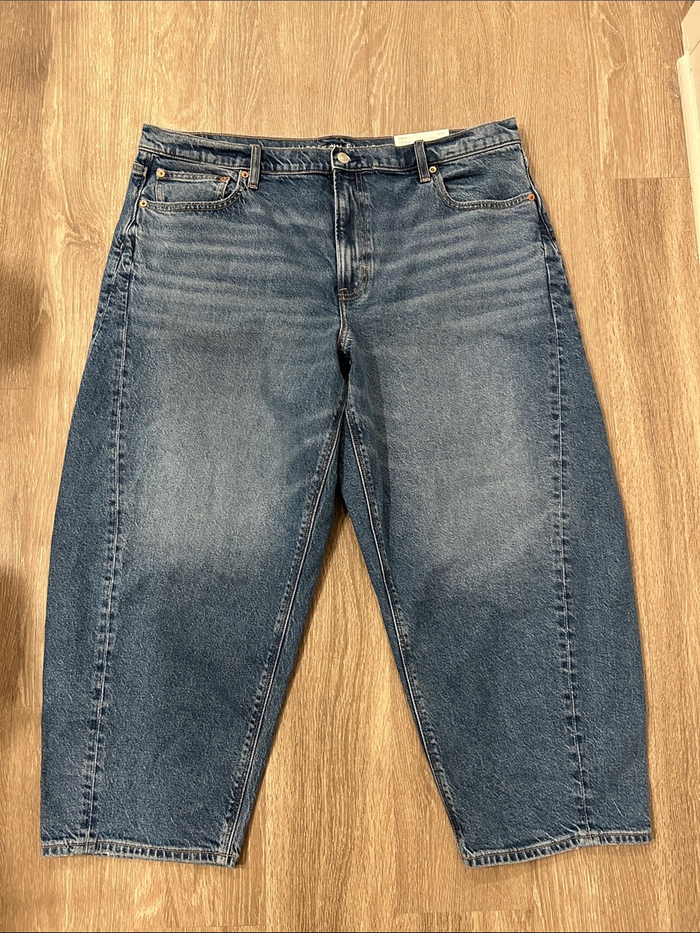 American Eagle Outfitters - Barrel Jeans